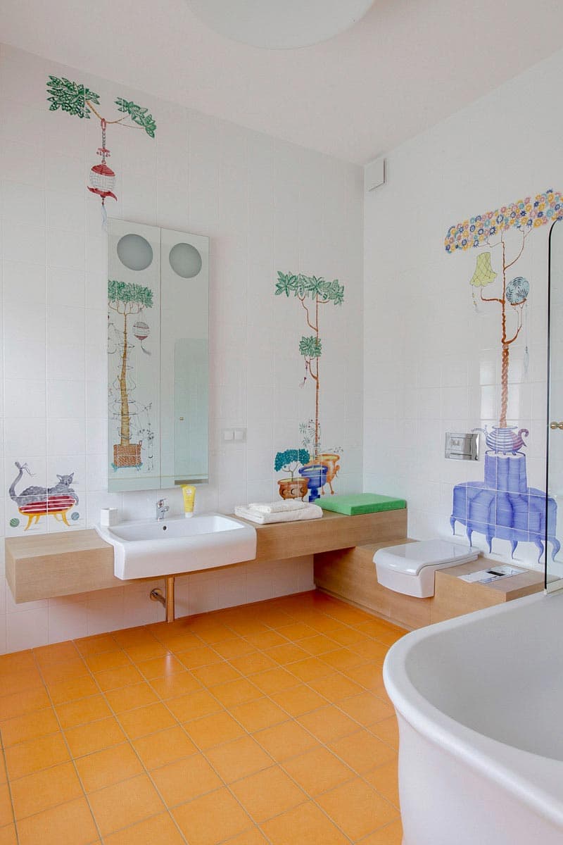 Ванная комната при детской. Общий план